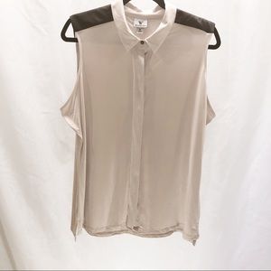 Worthington cream sleeveless top